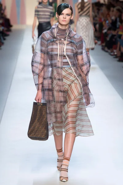 Look 6